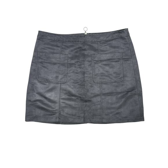 Old Navy Skirt Women’s Size 14 Black Faux Suede A-Line Back Zip Front Pockets - Picture 1 of 11